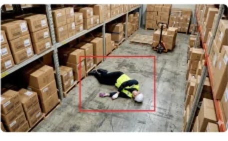 AI CCTV 쓰러짐 감지, 창고에서 쓰러진 작업자를 감지 박스로 표시